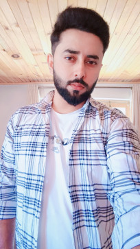 Ayan, 30, Pakistan