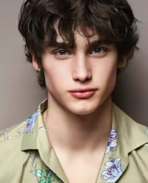 Edward , 18, United Kingdom