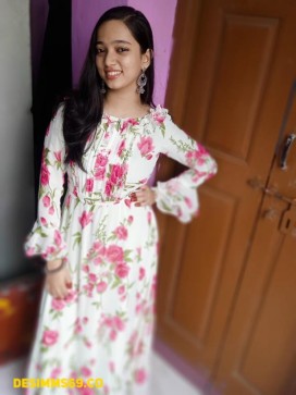 Snap-naziyakhanx_79, 19, India