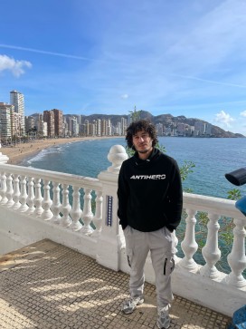 Hcene, 29, Spain