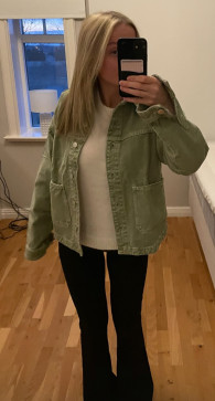 Tuva, 18, Sweden
