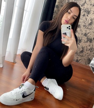 Melenie, 29, United States