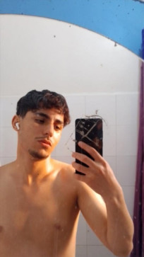 Rahim, 18, Algeria
