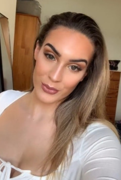 Amber, 25, United Kingdom