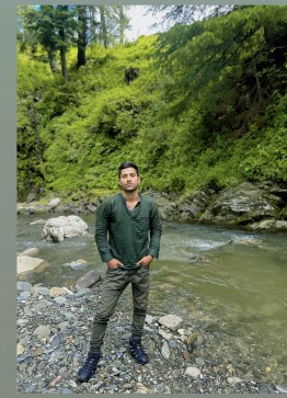 Akhil Bharti Pakhru, 24, India