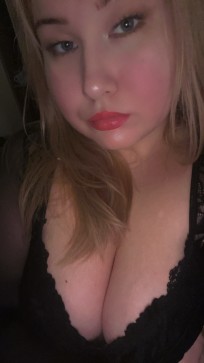 Anna, 21, Malta