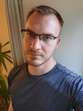 Rokas, 30, United Kingdom
