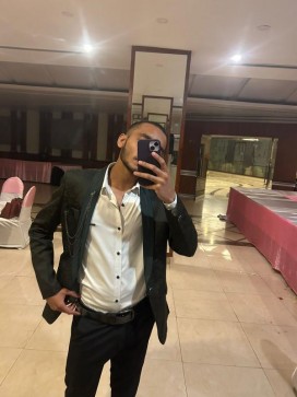 Tikeshh, 18, India