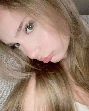 Sarah, 19, Algeria