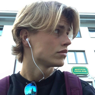 Kris, 19, Australia