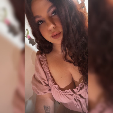 Roxiii, 29, Romania
