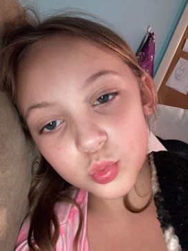 Gabriella, 18, Latvia