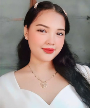Chela, 20, Philippines