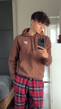 Bene Lanar, 18, United States