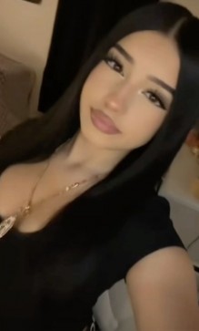 Adriana , 18, United States