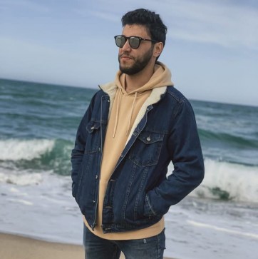 Farouk, 30