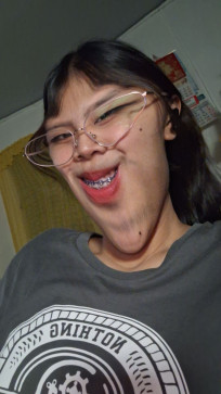Veii, 18, Philippines