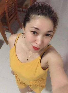 Juliana Hughes, 47, United States