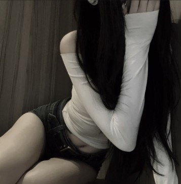 Yuiana, 18, United Kingdom
