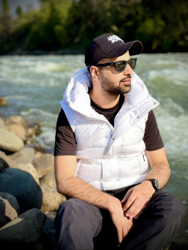 Crymetyme, 33, India