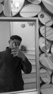 Hussam, 23, France