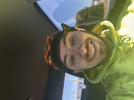 William, 20, United States