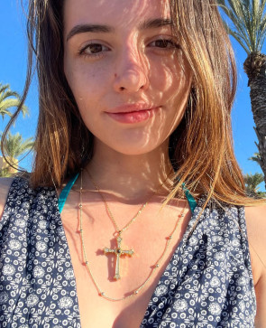 Donia, 19, United Kingdom