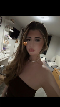 Ameliamay, 19, United Kingdom