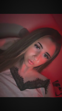 Ameliamay, 19, United Kingdom