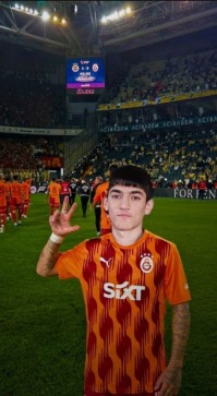 AZ ER, 21, Azerbaijan