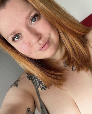 Samantha, 33, United States