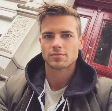Alex, 30, Netherlands