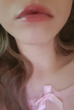 Soika, 18, Latvia
