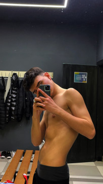 Mr Blue, 18, Albania