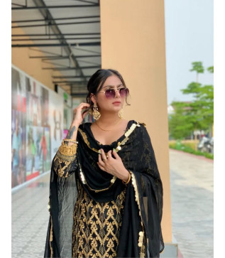 Anmol, 25, India