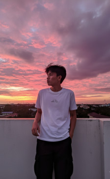 France Mendoza, 24, France