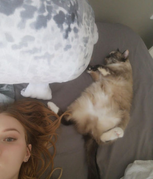 Lily, 23, Belgium