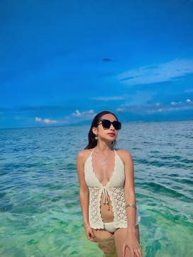 Gela Cruz, 23, Philippines