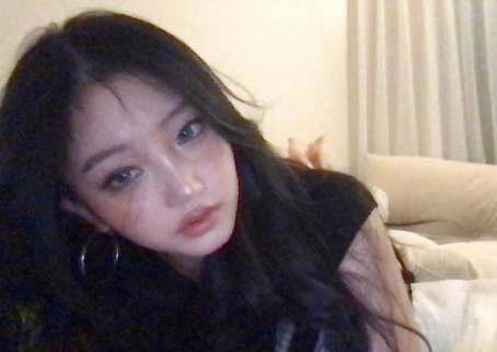 Ella, 18, Philippines