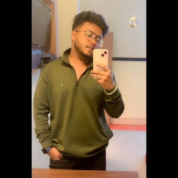 Nivv, 21, India