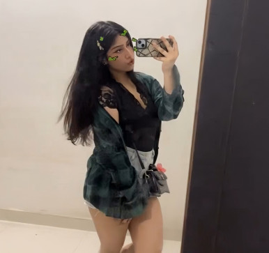 Kate, 21, India