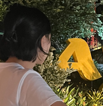 Nimeni, 32, Philippines