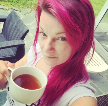 Estelle, 33, France