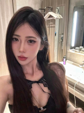 Lisa Raquelle, 19, Indonesia