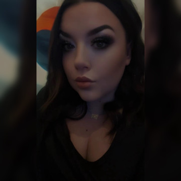 Kellyy, 31, United Kingdom