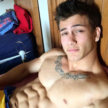 Simon, 19, Norway