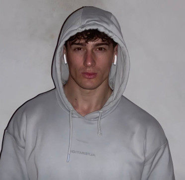And Drew, 29, United States