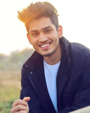 Rushing Gamerz, 24, India