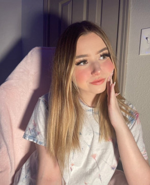 Jennifer, 18, United States