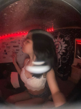 Mia, 20, Philippines